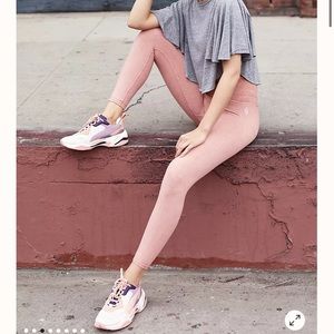 BNWT free people leggings in desert dune size xs/s